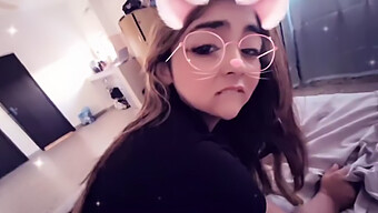 Une Adolescente Amateur Aime Donner Et Recevoir Du Plaisir Dans Une Vidéo Hardcore Avec Un Filtre