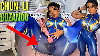 Chun Li Cosplay Babe Nyder Hitachi Vibrator Til Klimaks Og Bliver Ahegao