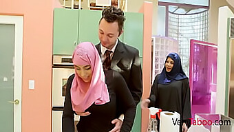 Ella Knox'S In Een Hijab Geklede Dochter Geeft Zich Over Aan Taboe-Papa-Dochterseks