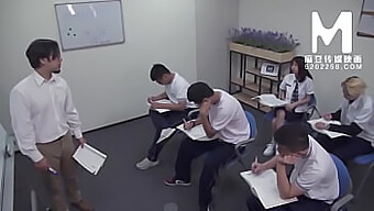 Madou Media'S Rebel Female Classmates In Chinese Bdsm Video