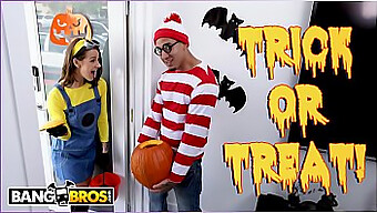 Thưởng Thức Niềm Vui Halloween Với Evelin Stone Trong Video Bangbros Này