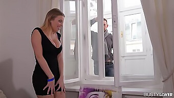 Les Gros Seins De Britney Amber Reçoivent L'Attention Qu'Ils Méritent Dans Cette Vidéo Chaude