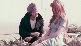 Vintage Porno Med En Yngre Mann Og En Eldre Kvinne I 1974