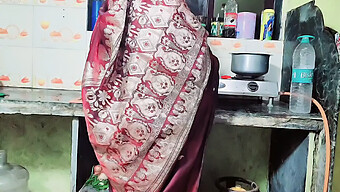 Tante Di Saree Ditanya Apakah Dia Masih Panas Oleh Ipar Laki-Lakinya