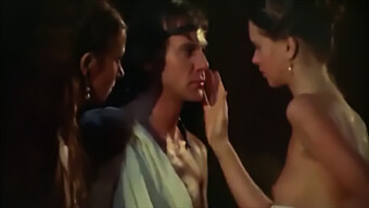 Savurare Vintage: Teresa Ann Savoy În Scenele Mele De Top Din Caligula