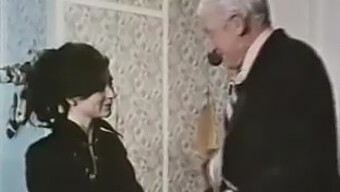 Vintage Wideo Lesbijek - Część 1 - Rżnięcie W Gardło