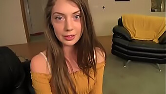 L'Adorable Jeune Vicky F Dans Une Rencontre Chaude